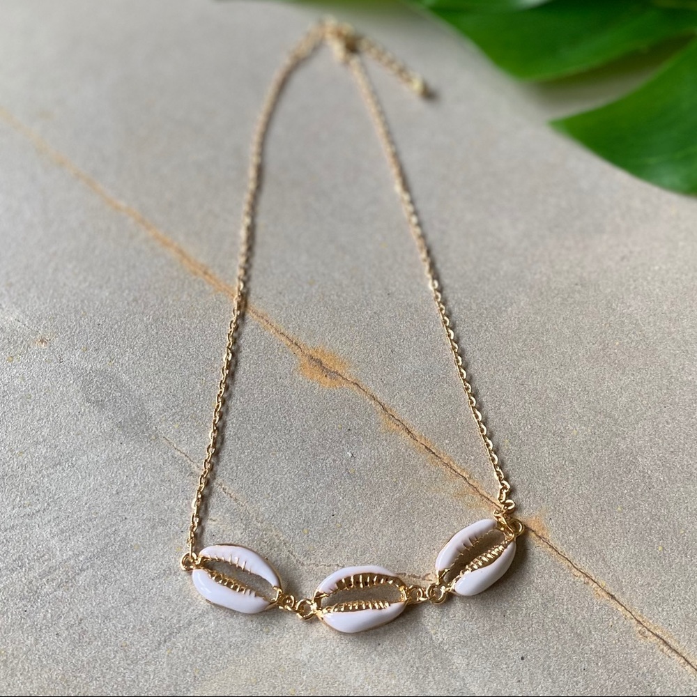 New Boho Cowrie 3 Shell Gold Tone Choker Necklace - Picture 2 of 8